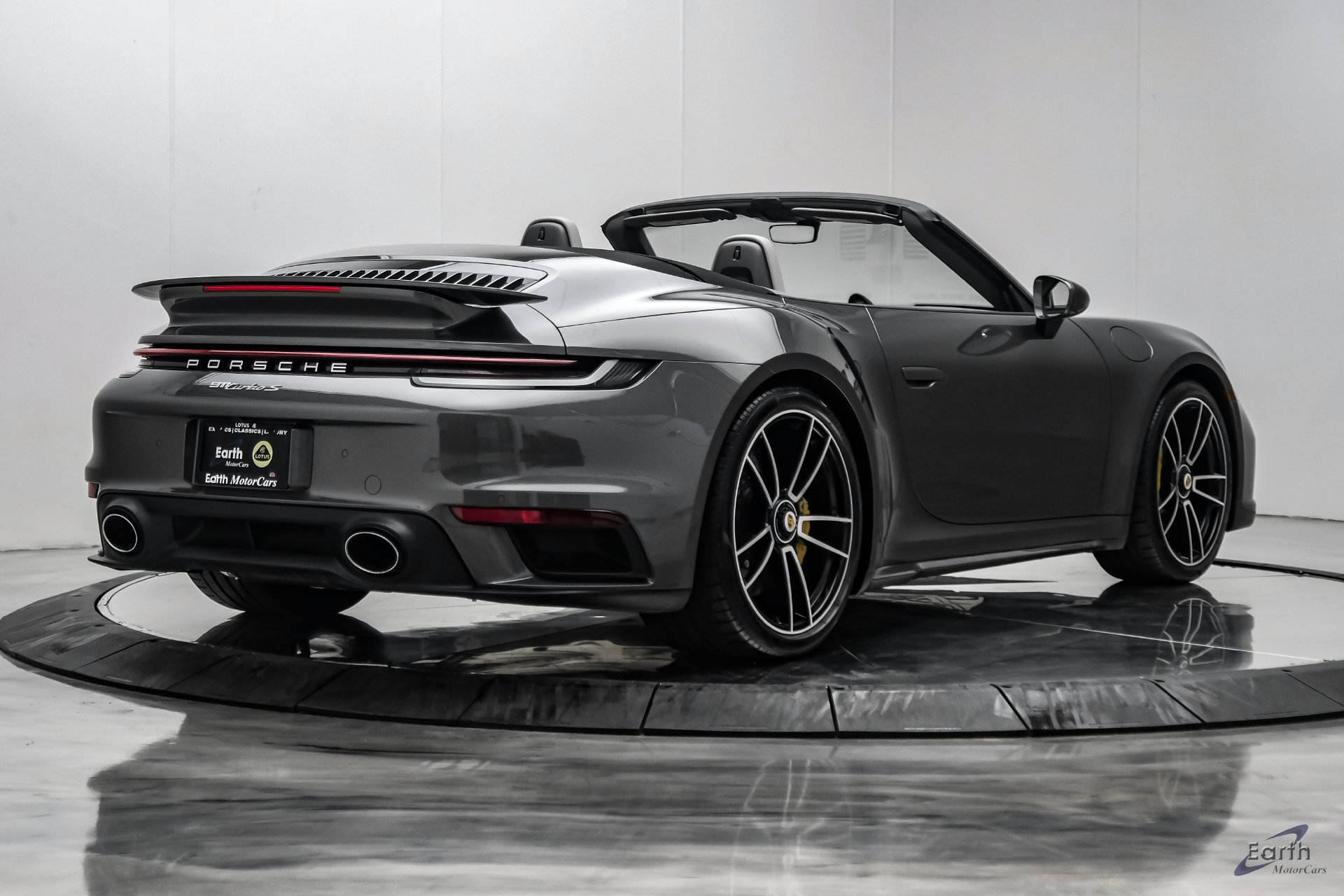 Used 2024 Porsche 911 Turbo S AWD/4WD image 21