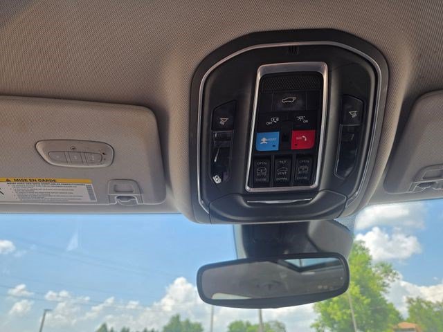 Used 2022 Jeep Grand Cherokee L Limited AWD/4WD image 40