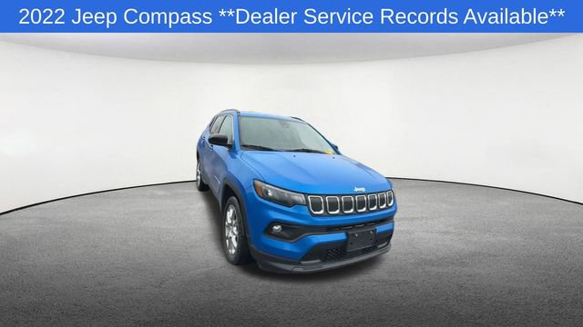 Used 2022 Jeep Compass Latitude image 2