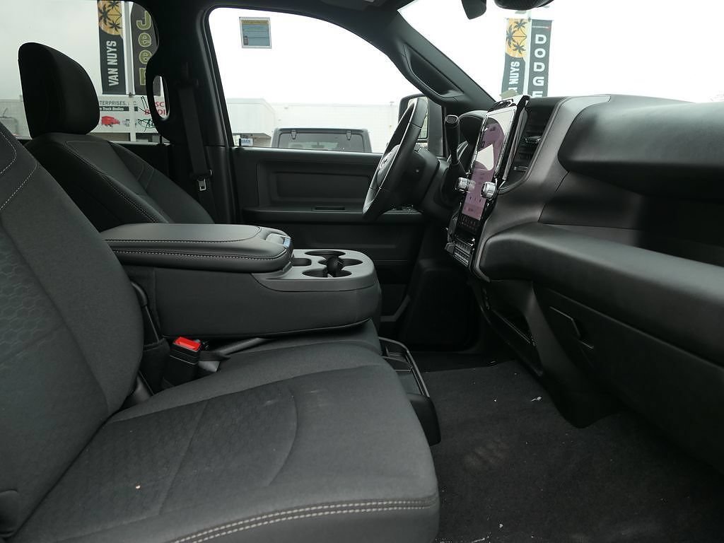 New 2026 RAM 3500 Tradesman AWD/4WD image 25