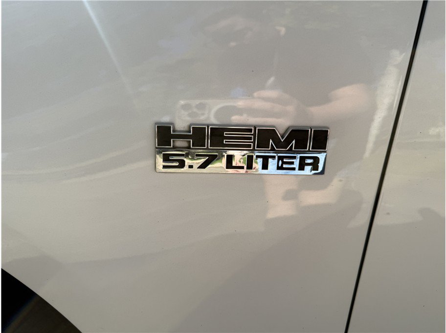 Used 2016 Chrysler 300 S RWD image 13