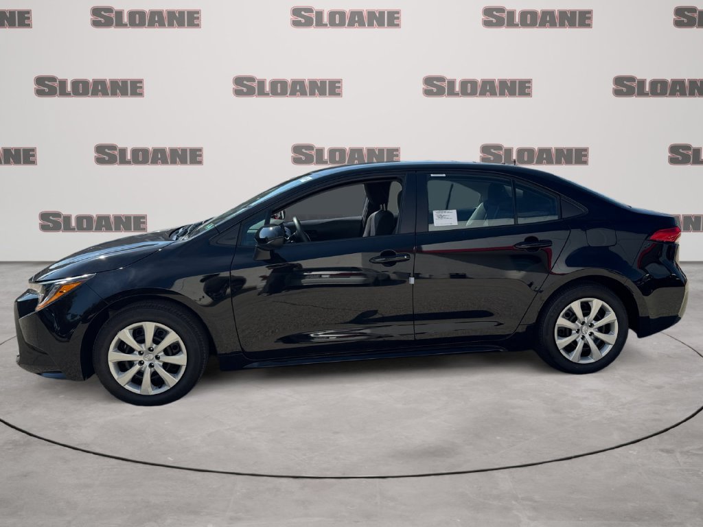 New 2027 Toyota Corolla LE FWD image 2