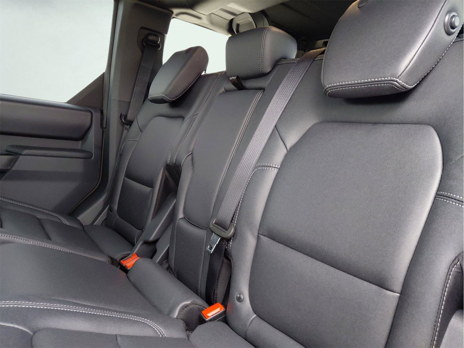 New 2025 Ford Bronco Badlands w/ Sasquatch Package image 13