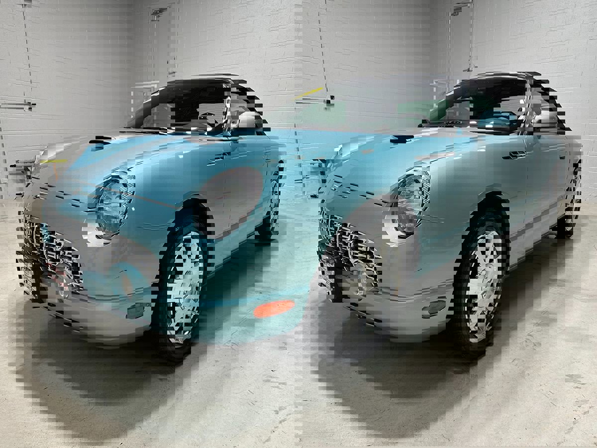 Used 2002 Ford Thunderbird image 18