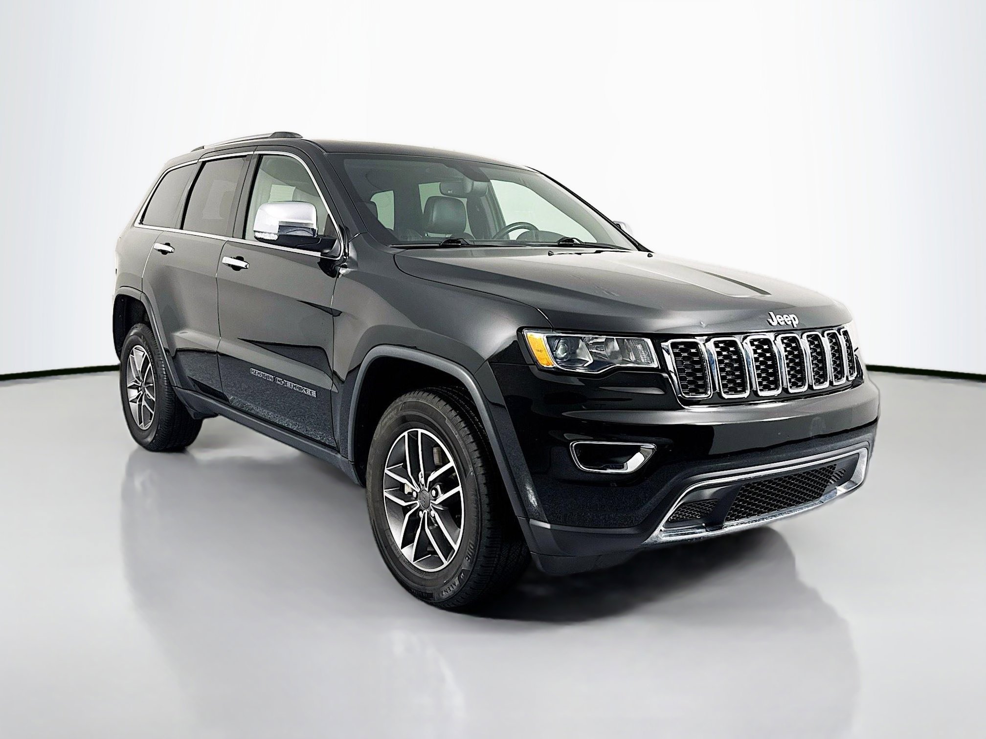 Used 2021 Jeep Grand Cherokee Limited image 3