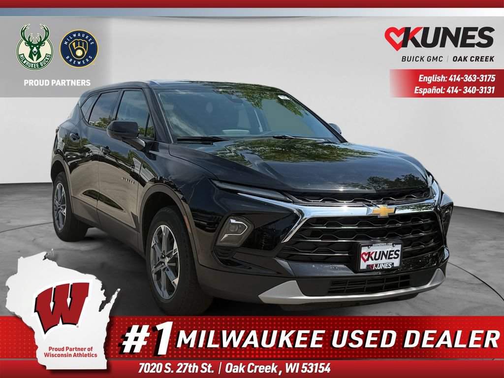 Used 2025 Chevrolet Blazer LT FWD image 1
