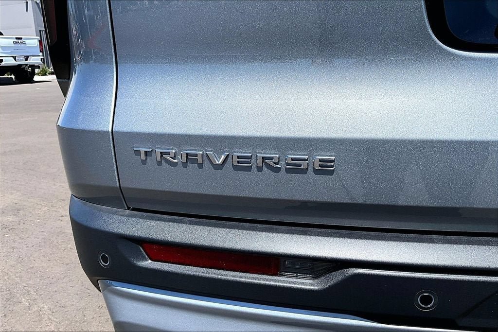 New 2026 Chevrolet Traverse LT w/ Driver Confidence Package FWD image 11