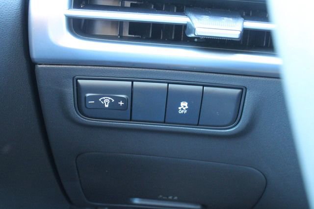 Used 2025 Hyundai Tucson SE AWD/4WD image 25