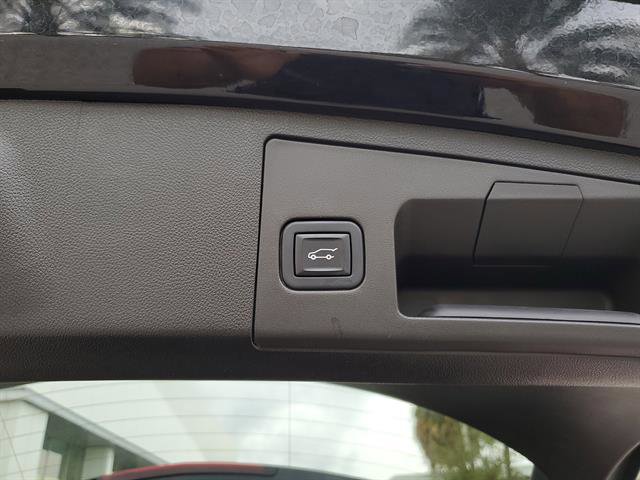 Used 2023 Cadillac XT4 Luxury image 31