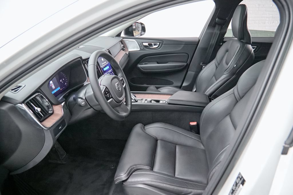 Certified 2023 Volvo XC60 B6 Ultimate w/ Climate Package AWD/4WD image 14