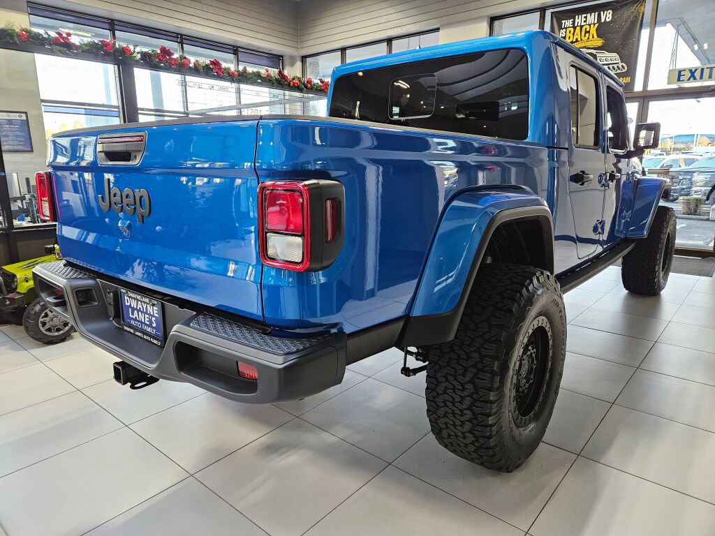 New 2025 Jeep Gladiator Sport image 4