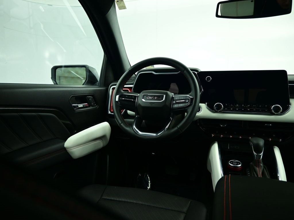 Used 2024 GMC Canyon AT4X image 7