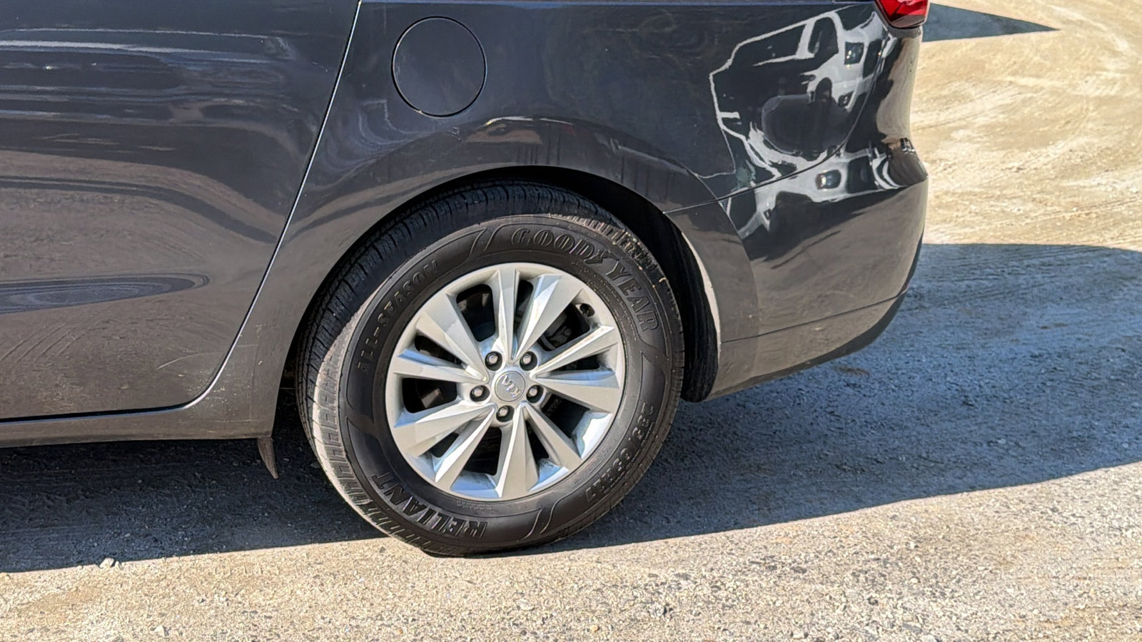 Used 2017 Kia Sedona LX image 12