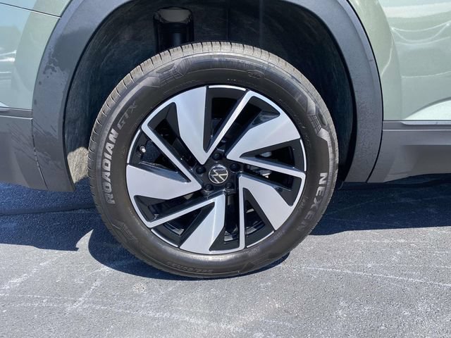Certified 2026 Volkswagen Atlas SE w/ Panoramic Sunroof Package FWD image 9