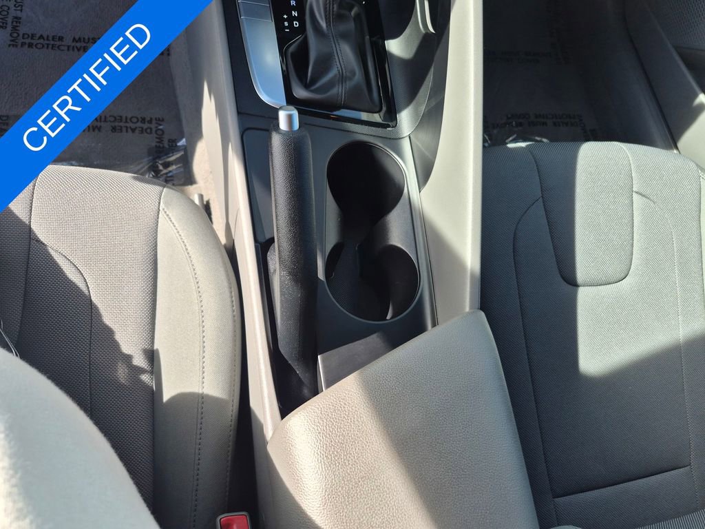 Used 2025 Hyundai Elantra SE image 19
