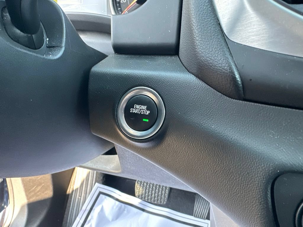 Used 2022 GMC Terrain SLE w/ LPO, Floor Liner Package FWD image 21