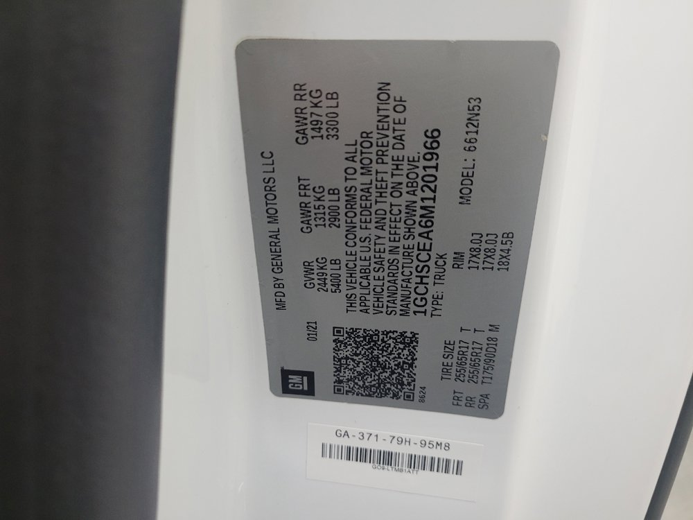 Used 2021 Chevrolet Colorado LT w/ Safety Package RWD image 33