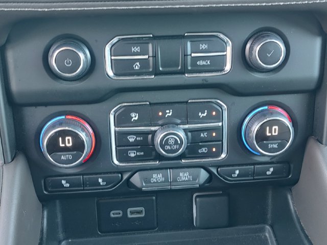 Used 2024 Chevrolet Tahoe LT AWD/4WD image 16