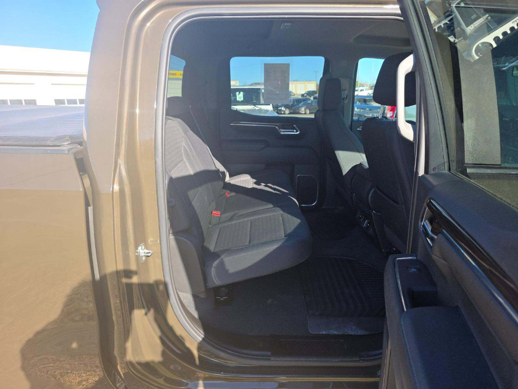 Used 2023 Chevrolet Silverado 1500 LT image 14