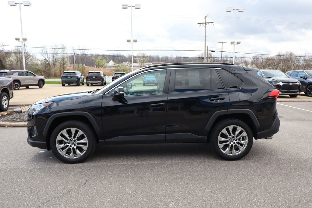 Used 2020 Toyota RAV4 XLE Premium image 29