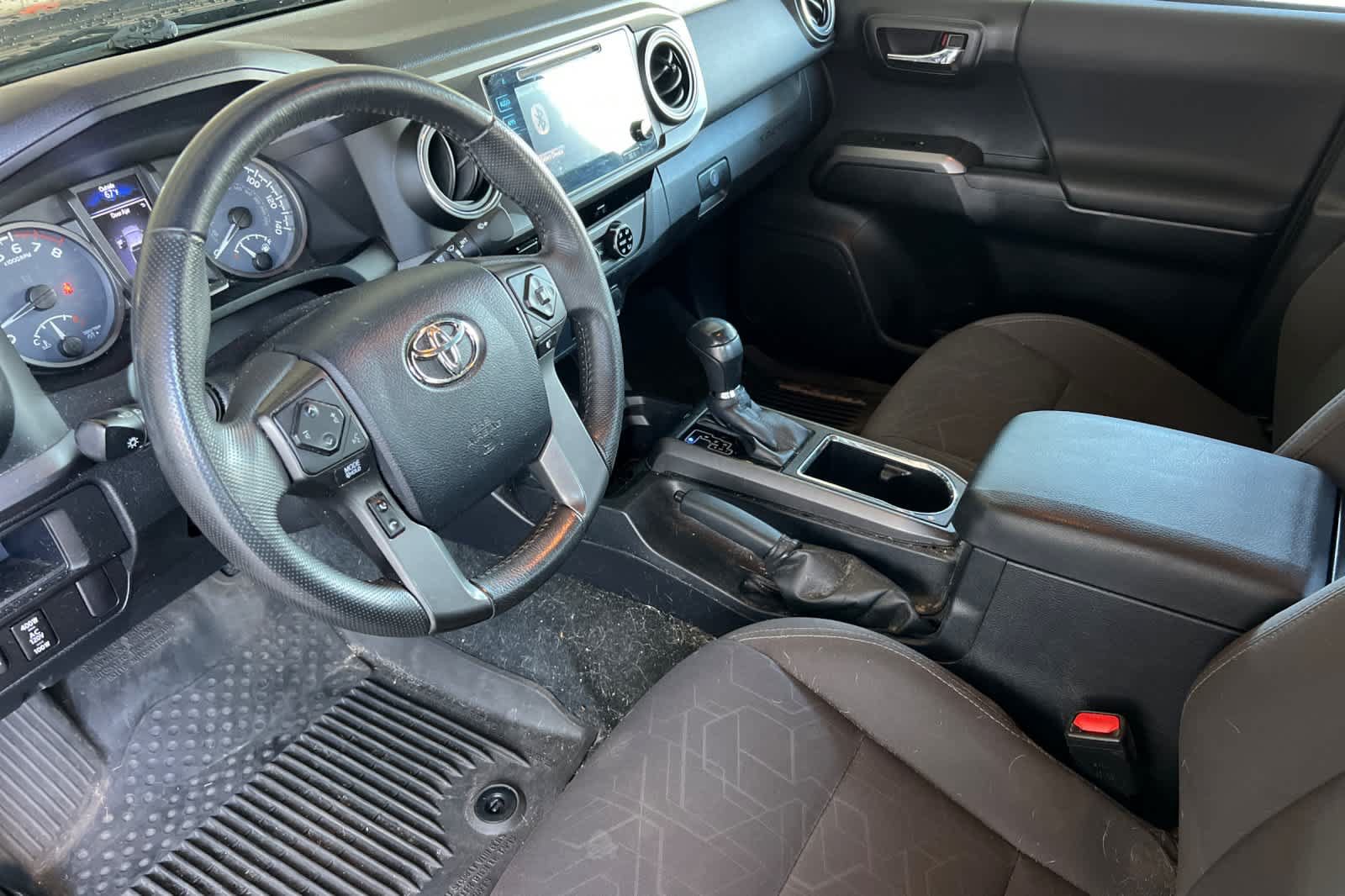 Used 2016 Toyota Tacoma TRD Off-Road w/ Towing Package AWD/4WD image 9