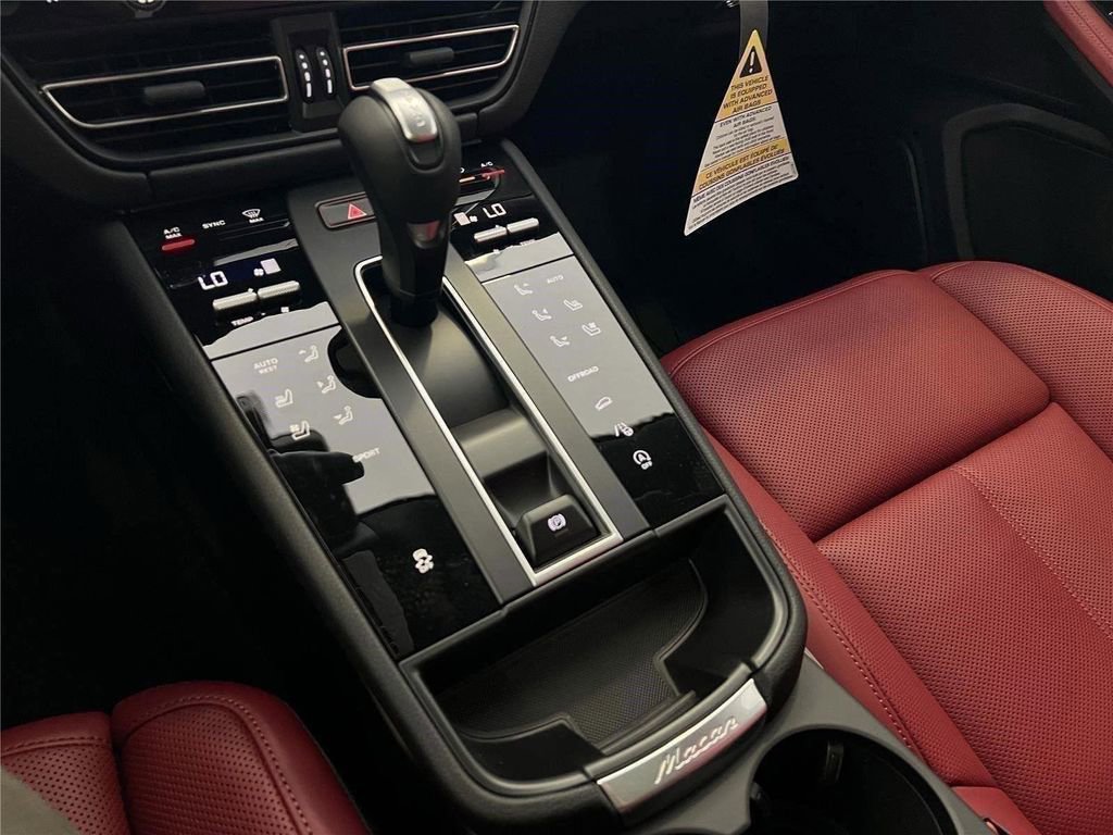 New 2026 Porsche Macan AWD/4WD image 19