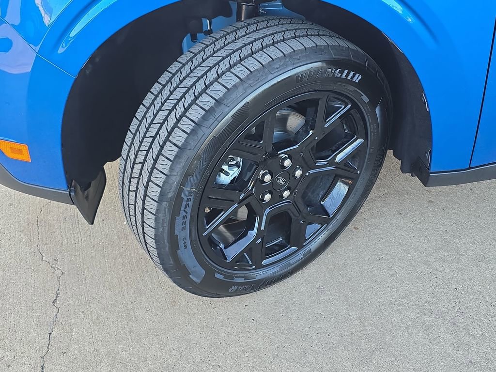 New 2026 Ford Maverick Lariat w/ Black Appearance Package image 34