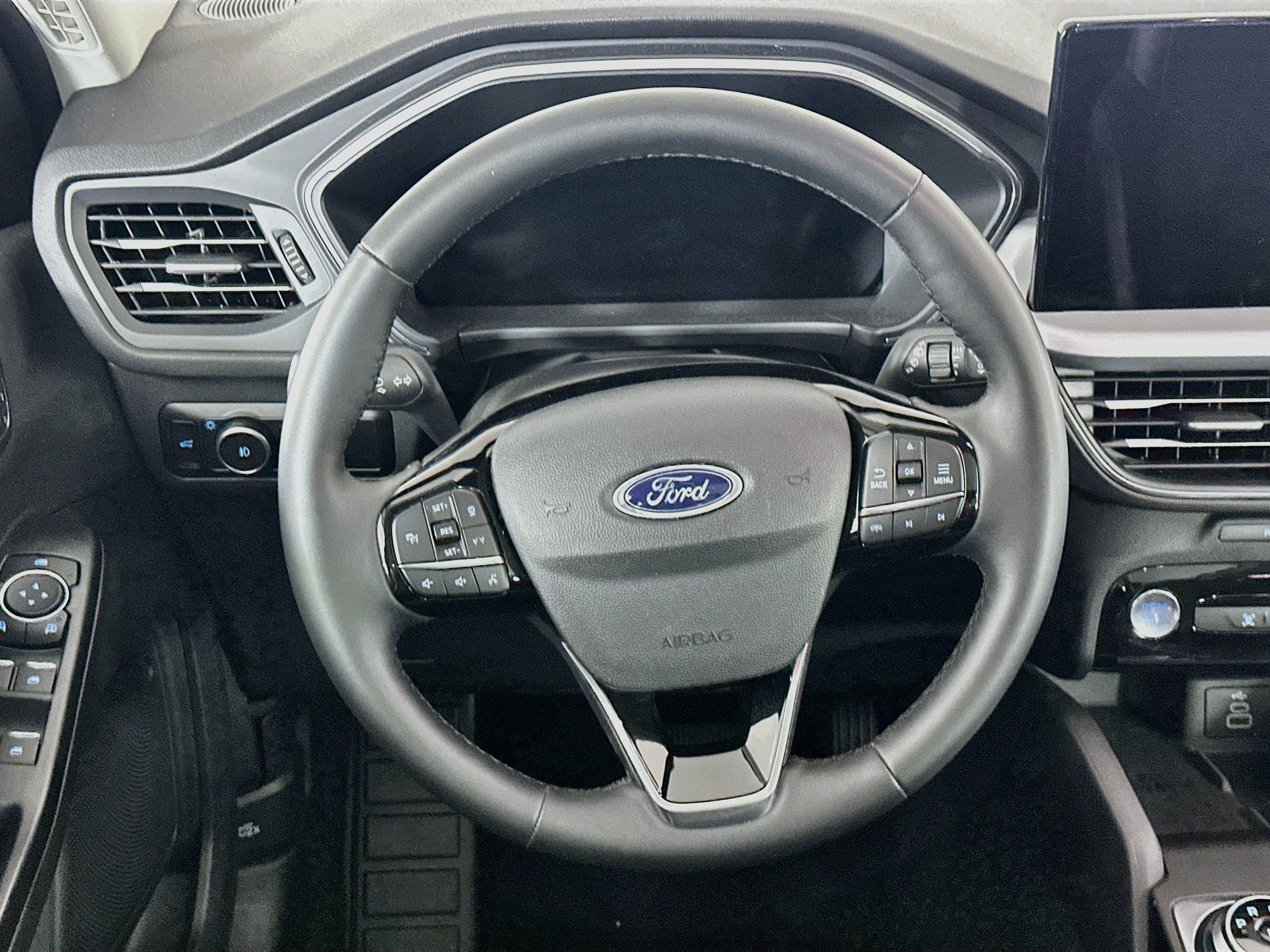 Used 2025 Ford Escape Platinum AWD/4WD image 18