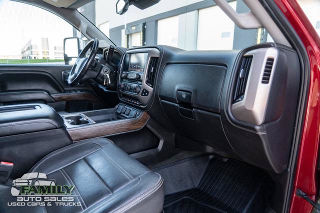Used 2018 GMC Sierra 2500 Denali w/ Duramax Plus Package AWD/4WD image 24