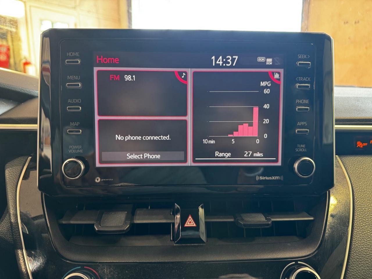 Used 2021 Toyota Corolla LE image 18