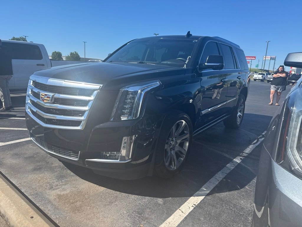 Used 2017 Cadillac Escalade Premium Luxury AWD/4WD image 1