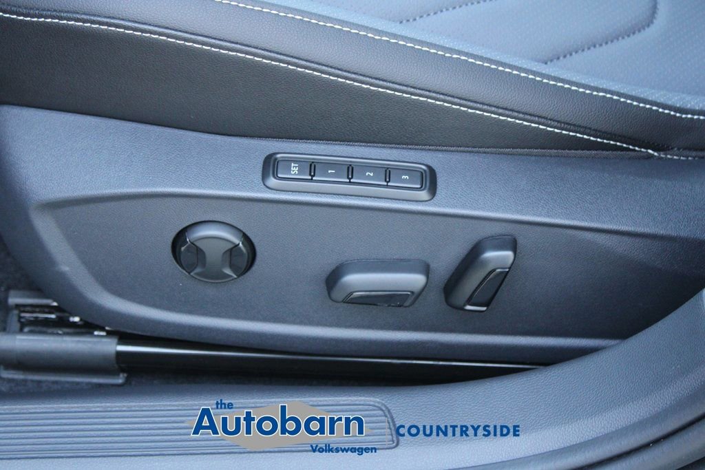 New 2026 Volkswagen Jetta SEL FWD image 10