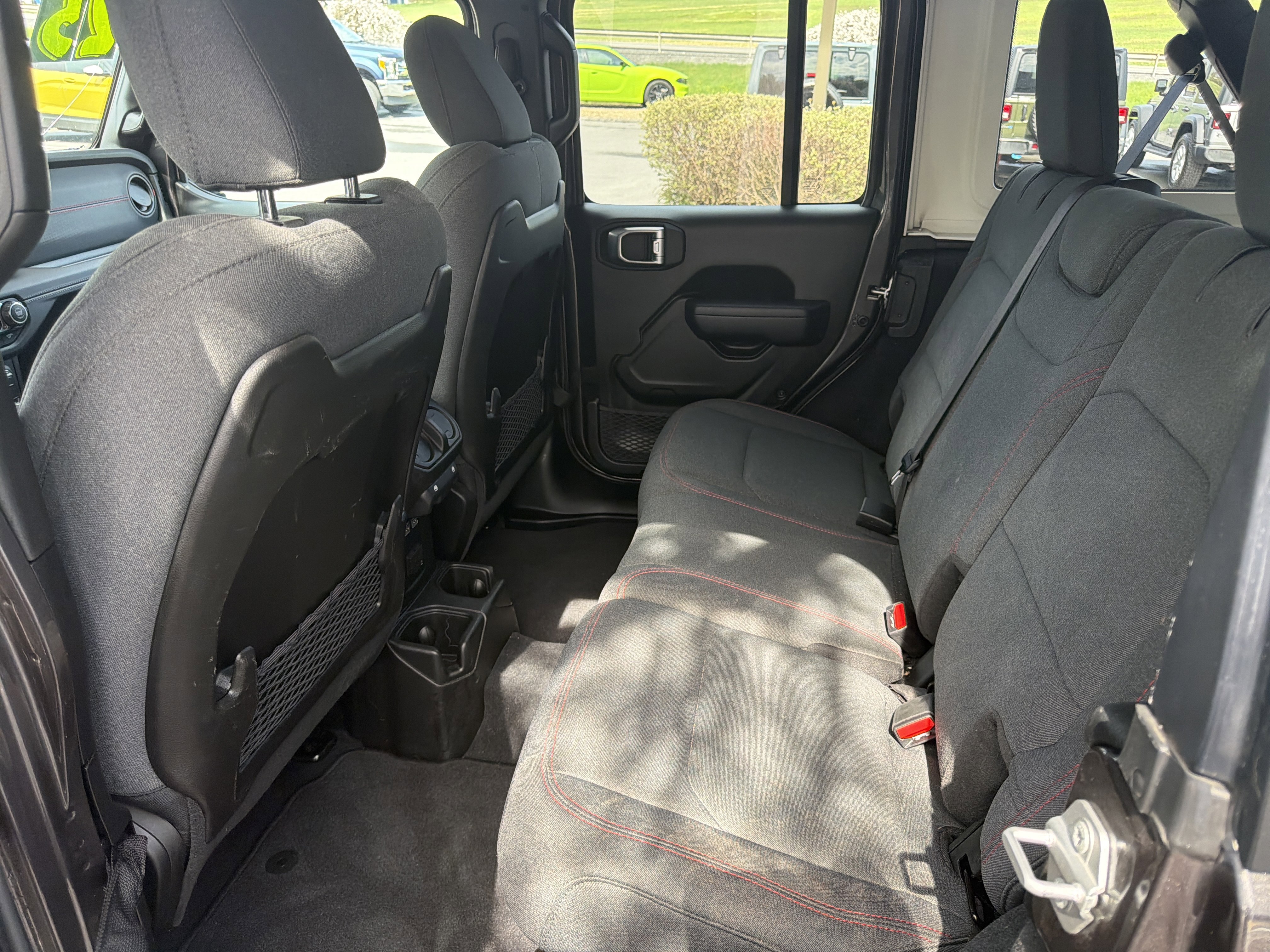 Used 2025 Jeep Wrangler Unlimited Rubicon image 13