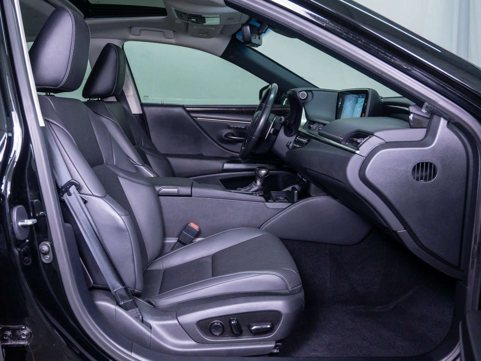 Used 2020 Lexus ES 350 w/ Premium Package FWD image 10
