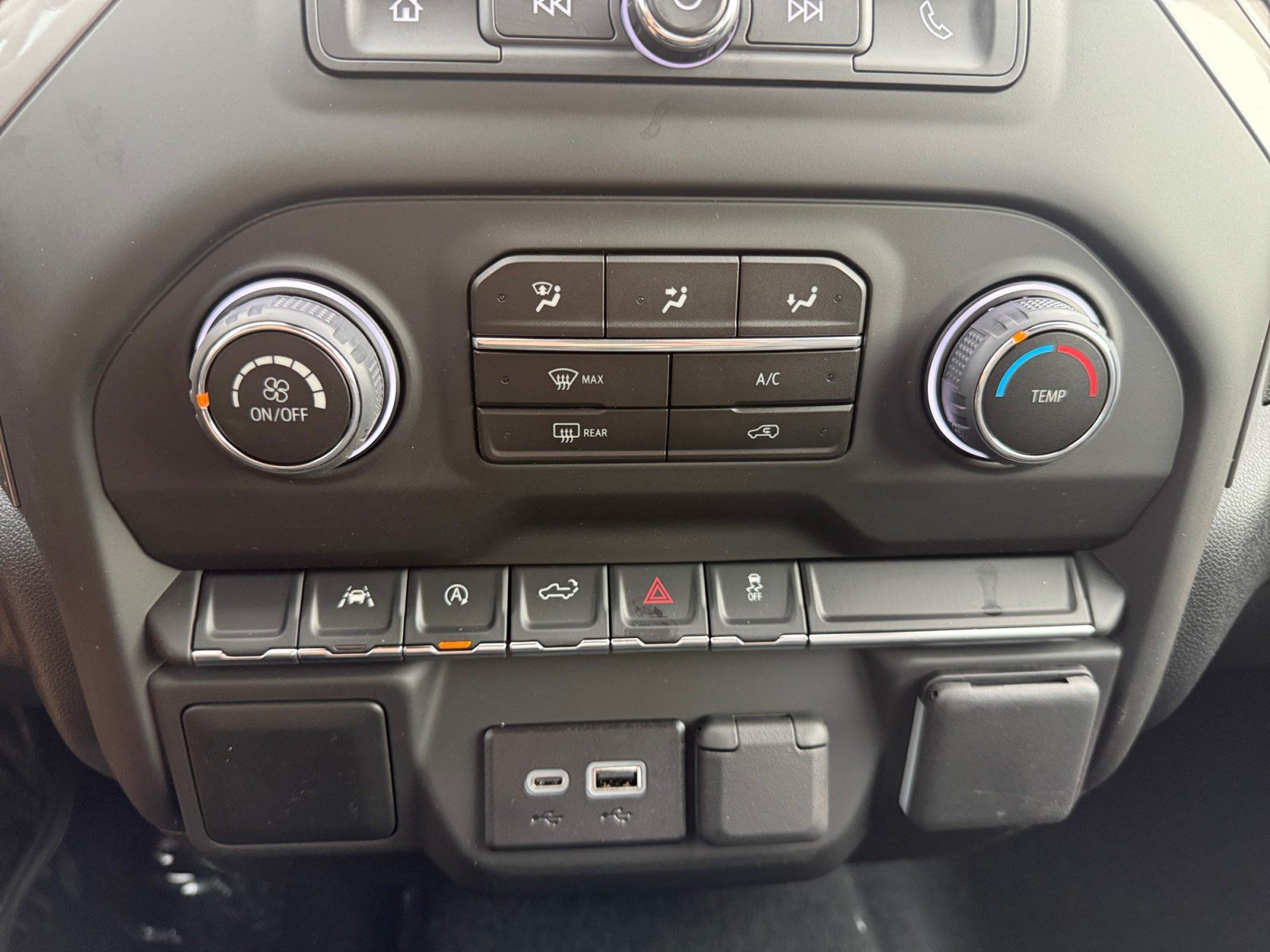 New 2026 Chevrolet Silverado 1500 Custom w/ Turbomax Blackout Package AWD/4WD image 28