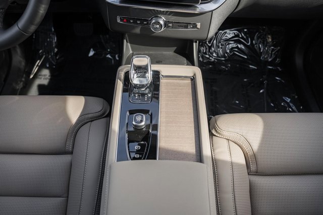 New 2026 Volvo XC90 B6 Ultra image 27