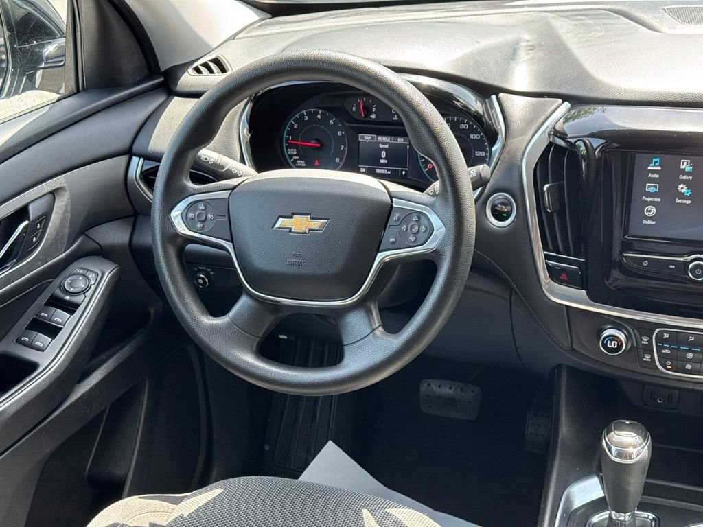Used 2018 Chevrolet Traverse LS FWD image 17