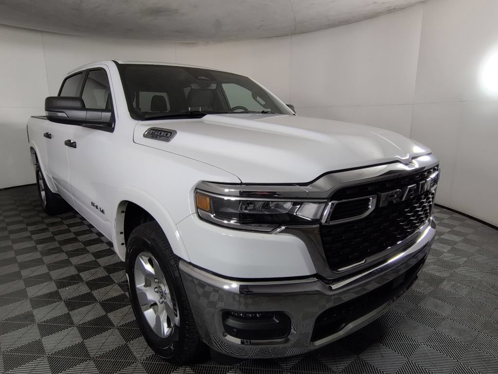 Certified 2025 RAM 1500 Big Horn AWD/4WD image 3