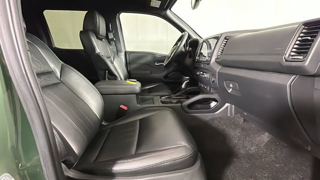 Used 2022 Nissan Frontier PRO-4X w/ Pro-4X Premium Package AWD/4WD image 29