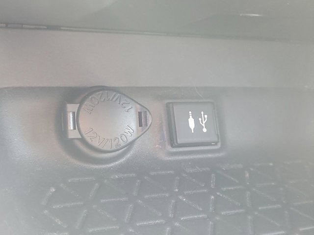 Used 2019 Toyota RAV4 LE image 27