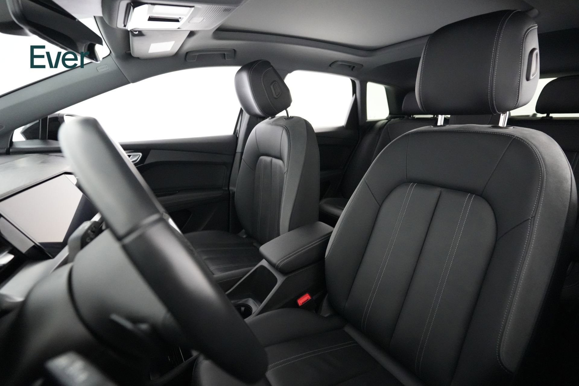 Used 2023 Audi Q4 e-tron Premium Plus w/ Premium Plus image 4