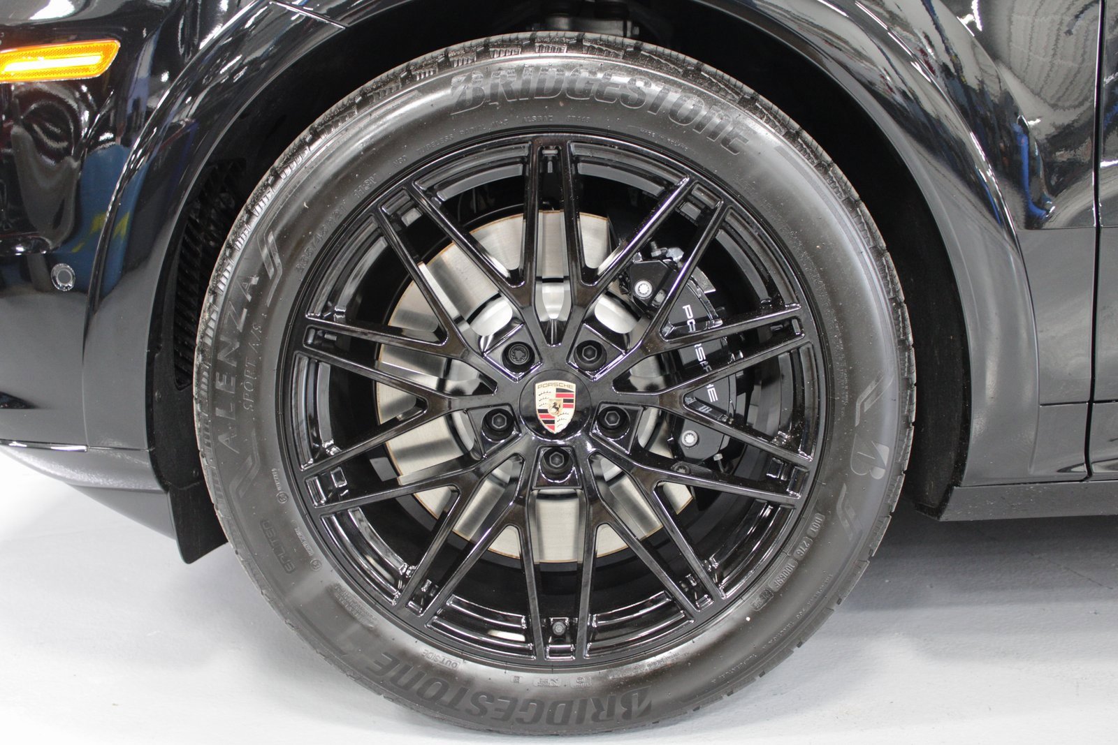 New 2026 Porsche Cayenne GTS image 11