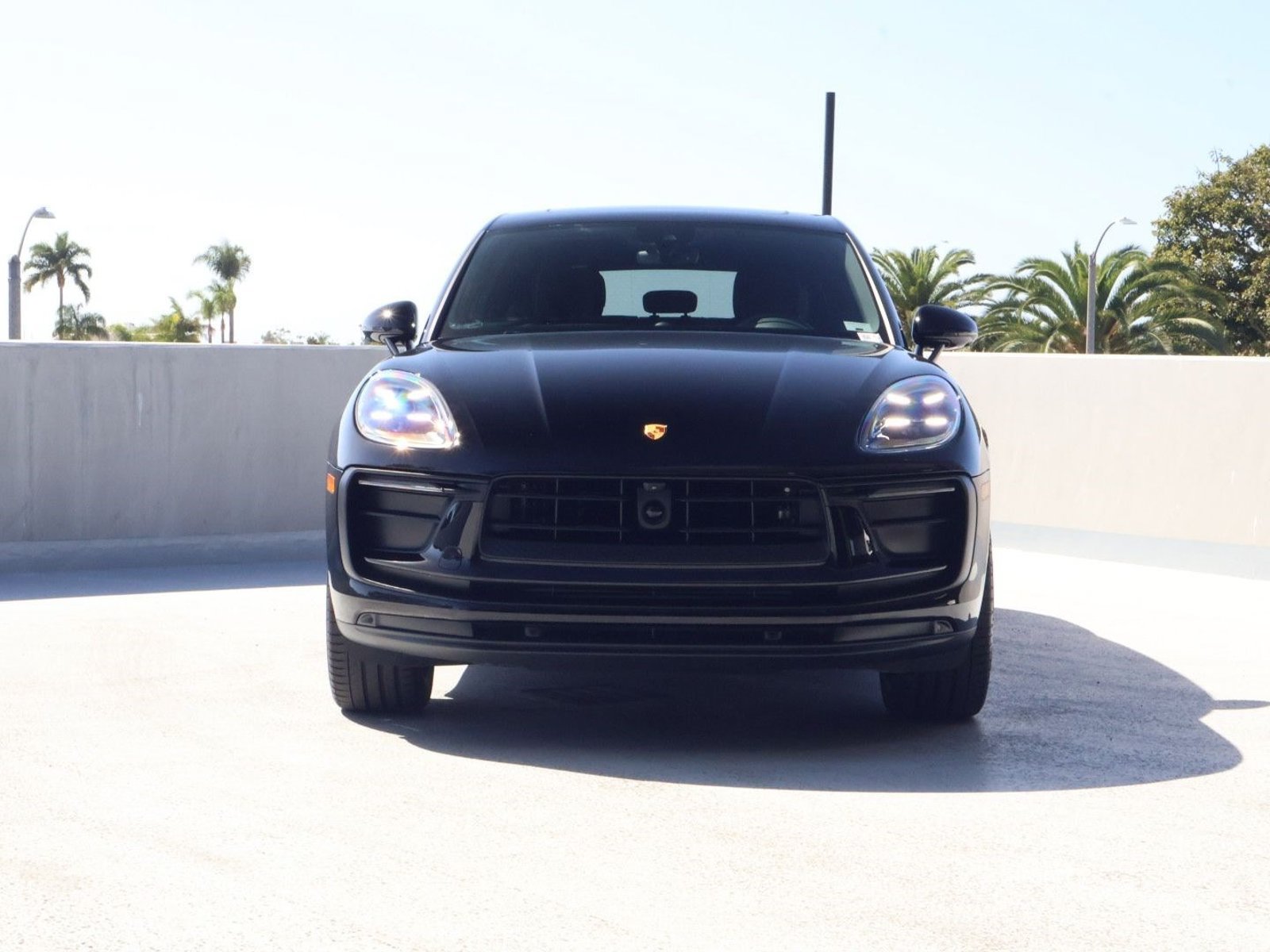 Certified 2026 Porsche Macan AWD/4WD image 6