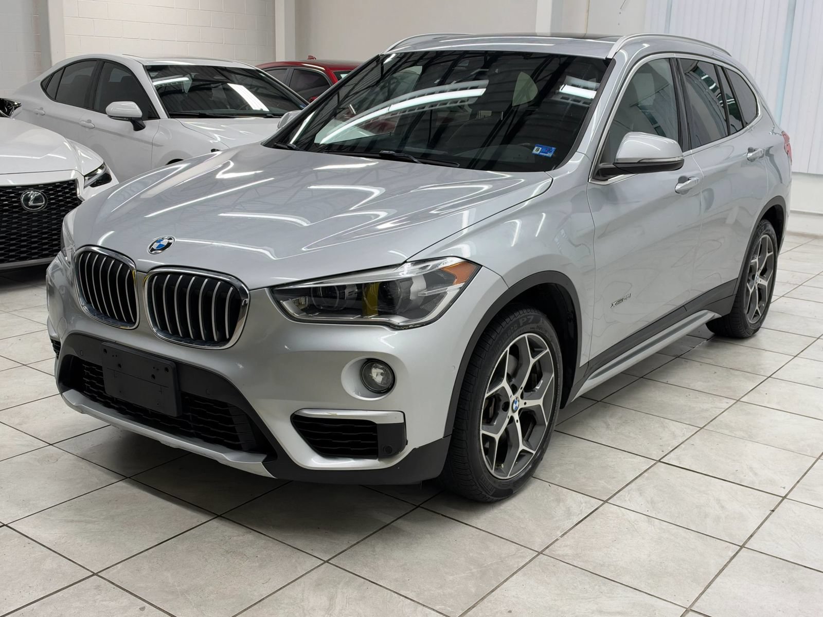 Used 2016 BMW X1 xDrive28i AWD/4WD image 3