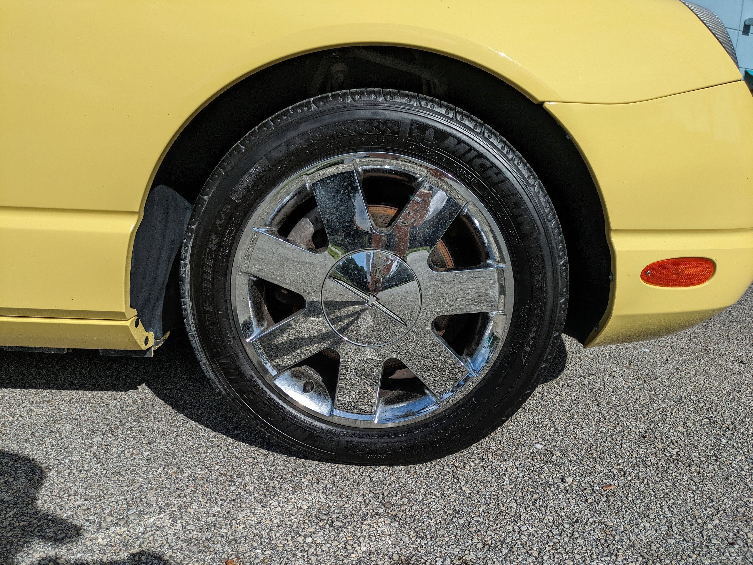 Used 2002 Ford Thunderbird RWD image 10