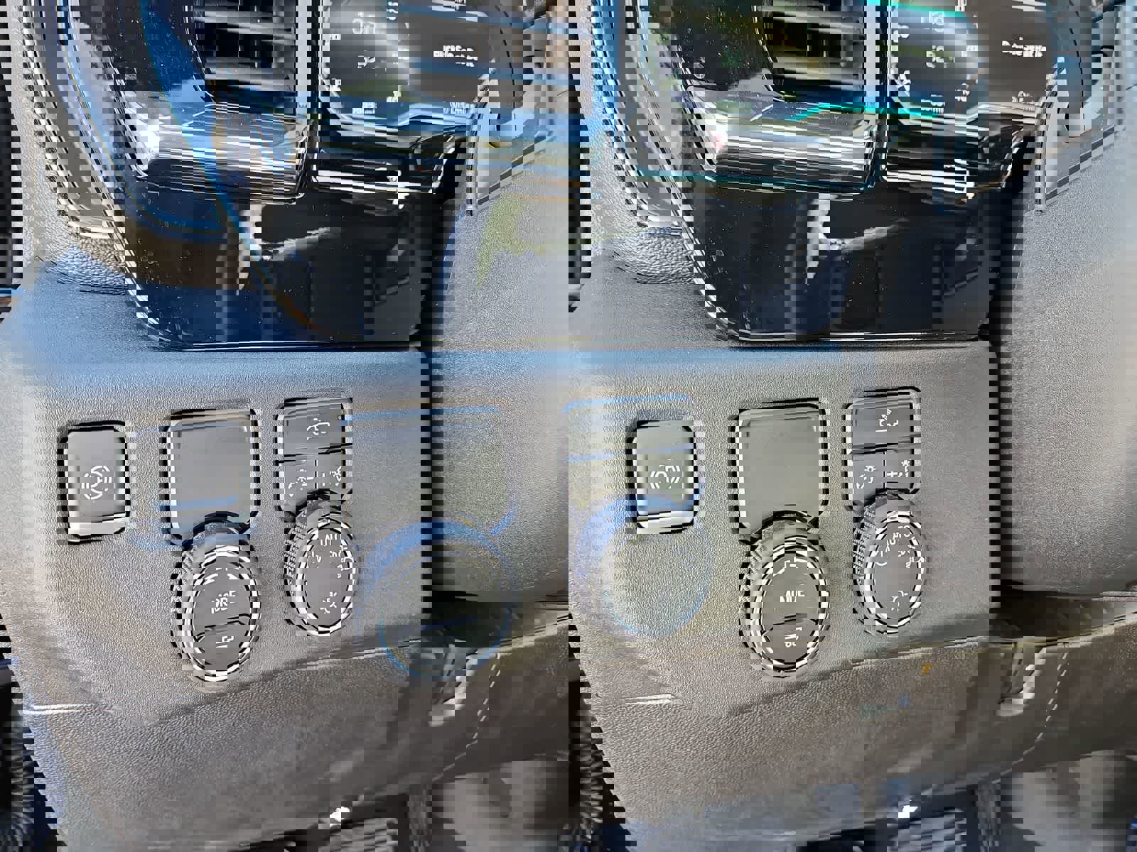 Used 2023 Chevrolet Silverado 1500 LT w/ Texas Edition Plus image 27