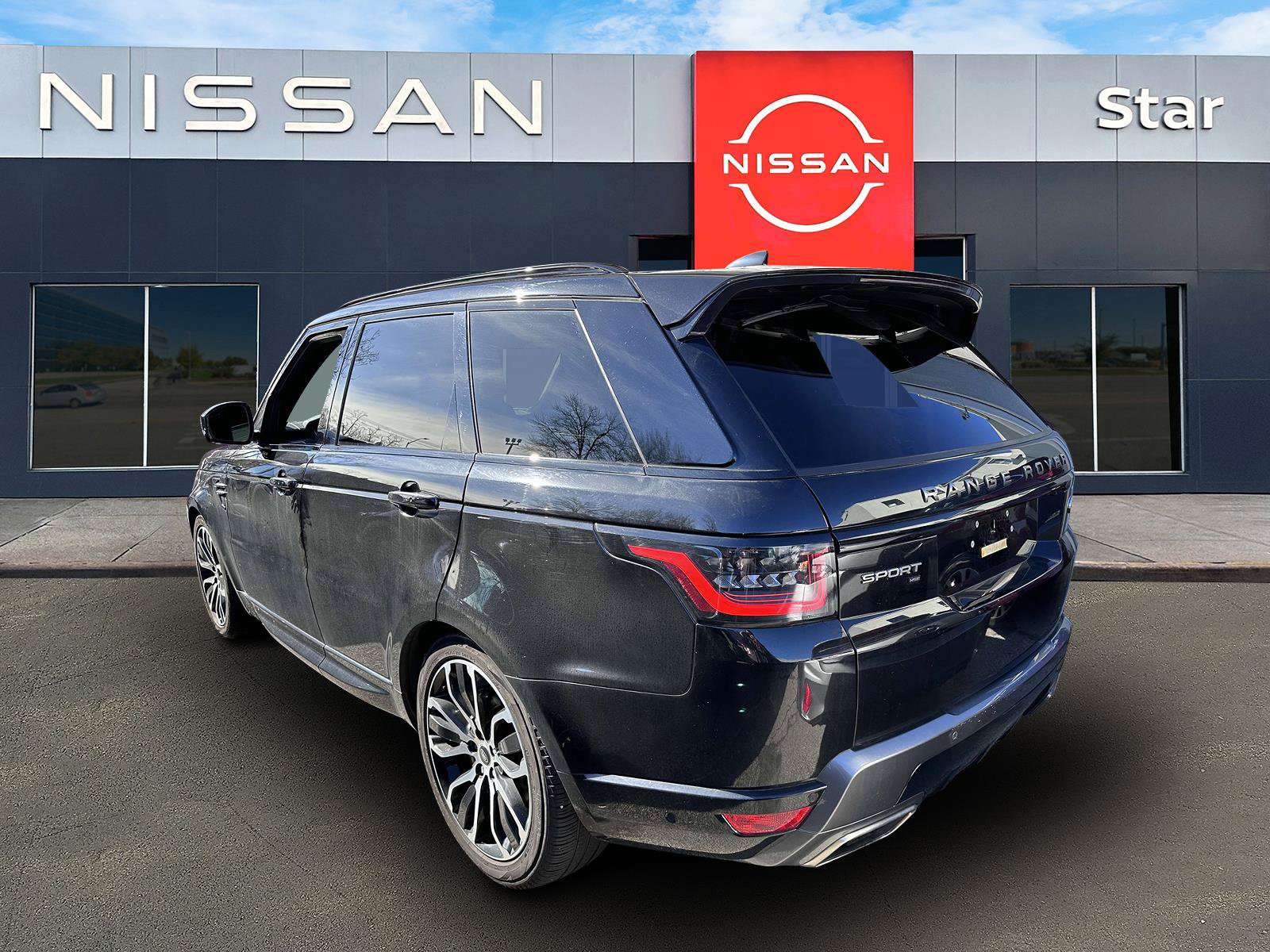 Used 2022 Land Rover Range Rover Sport HSE Silver Edition AWD/4WD image 2