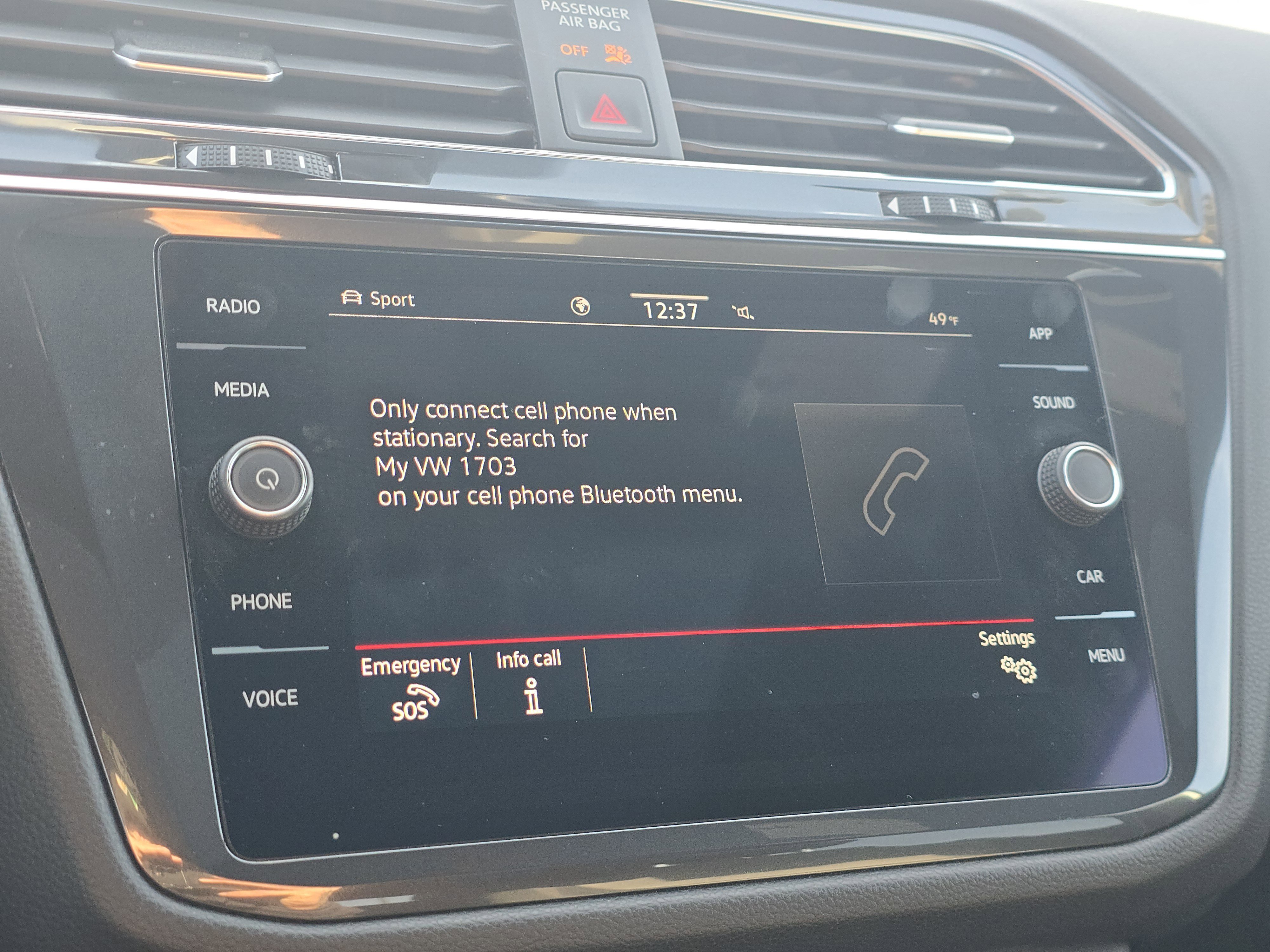 Used 2022 Volkswagen Tiguan SE R-Line image 13