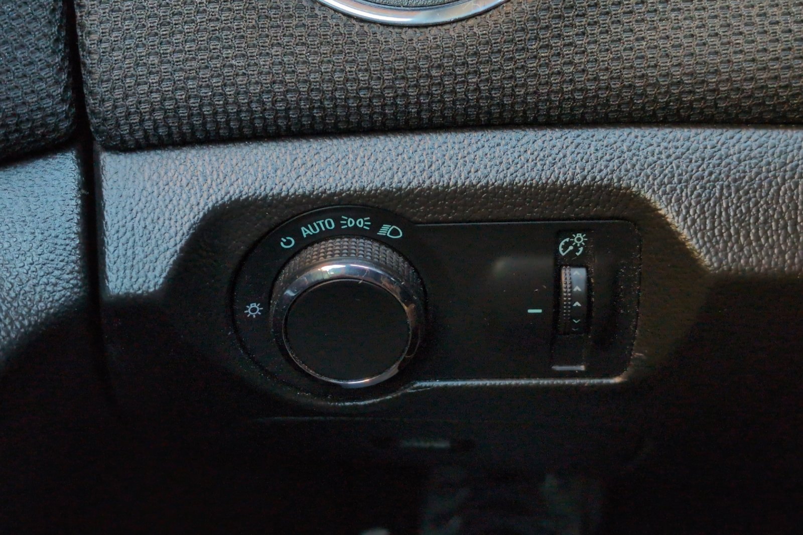 Used 2014 Chevrolet Cruze LT image 27