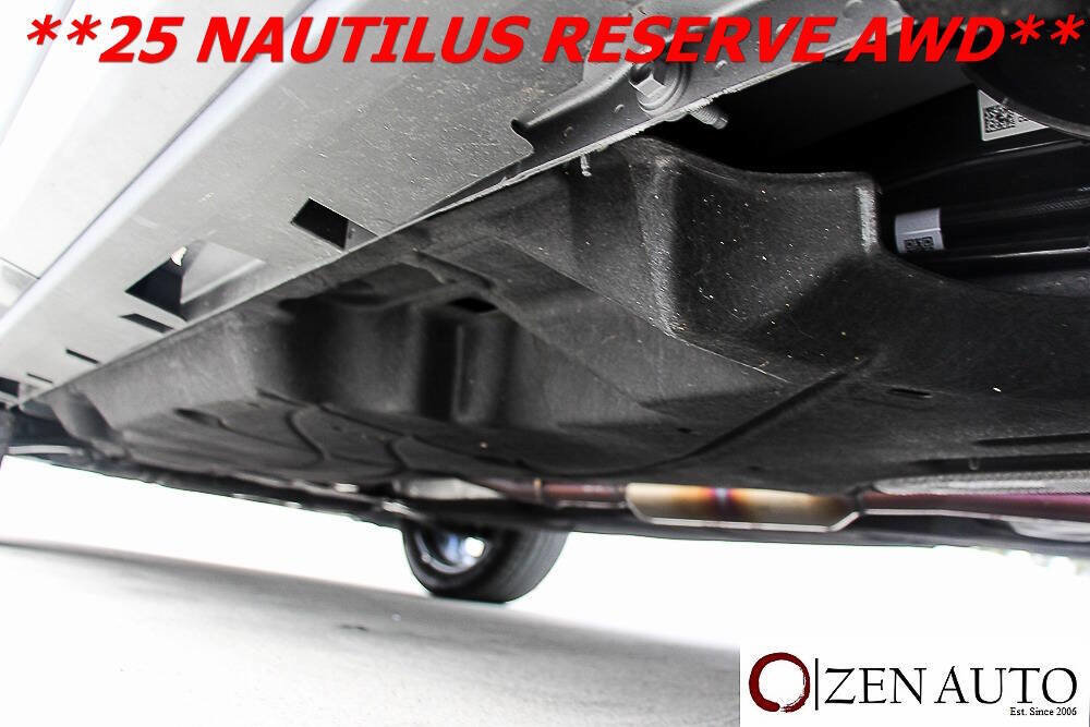 Used 2025 Lincoln Nautilus Reserve image 59